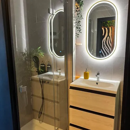 Mango Jungle - Chaleureux Sur Le Theme De La Jungle Avec Balcon A Appartement